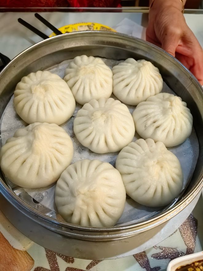 还是冷水蒸看看正确的方法！凯发首页登录蒸包子是开水蒸(图5)