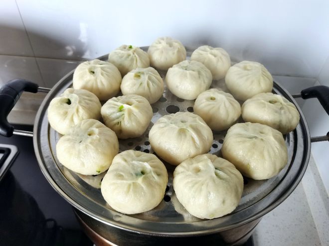 还是冷水蒸看看正确的方法！凯发首页登录蒸包子是开水蒸(图4)